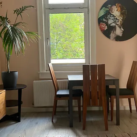 Moderne Zentral Nahe Altstadt ארפורט